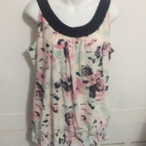 Beautiful Maurices Size 1X sleeveless top NWT